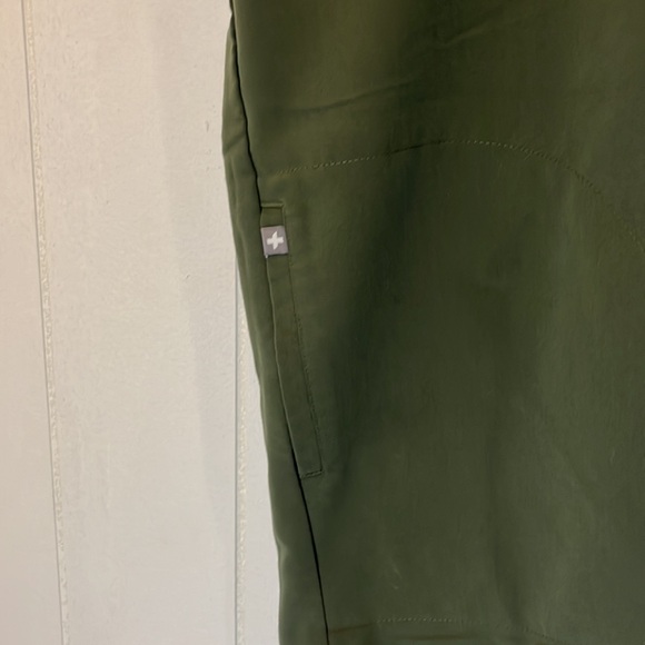 Figs Rafaela Green Oversized Medical Scrub Top Medium - Picture 4 of 6